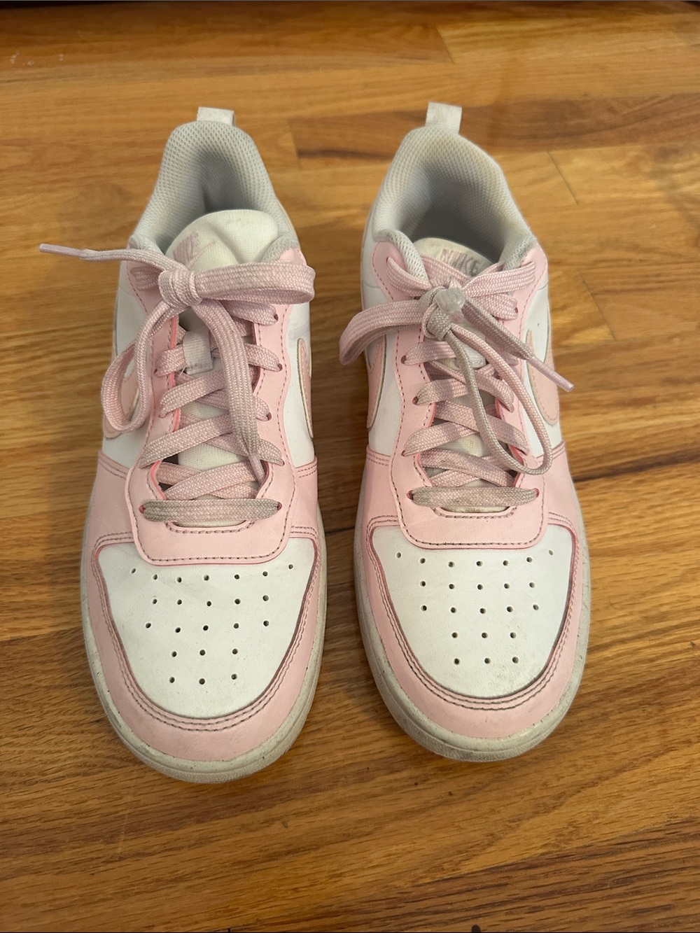 Nike Kids Pink and White Low-Top Sneakers